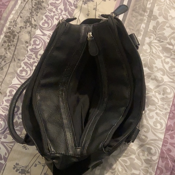 ⭐️ Black Pocketbook - Picture 5 of 11